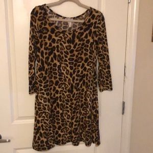 Long sleeve stretchy- Dress animal print. Pre owned